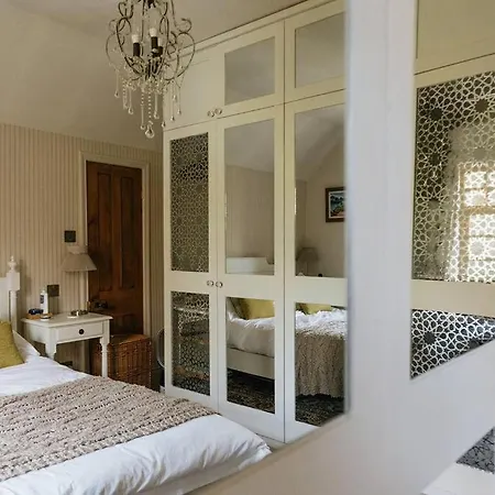 Station - Unique With River Flowing Through Garden Tatil Evi