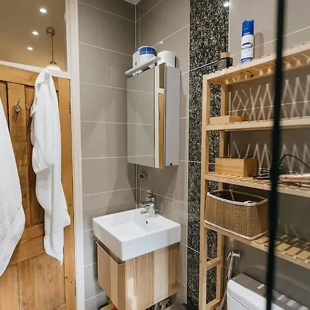 Station - Unique With River Flowing Through Garden Tatil Evi