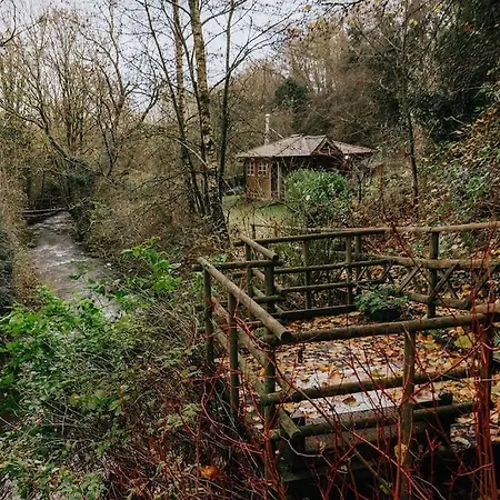 Station - Unique With River Flowing Through Garden *